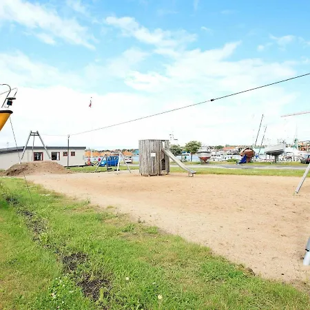 Three-bedroom Holiday In 2 Semesterbostad Assens